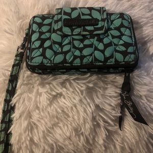 Vera wristlet good condition